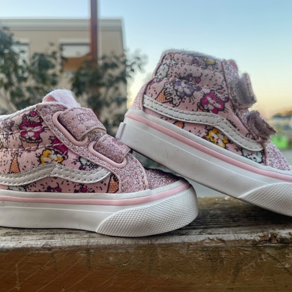 Baby Girl Vans - Picture 3 of 3
